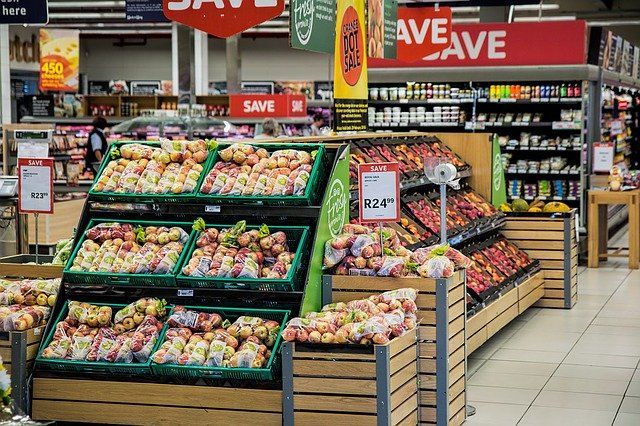 student food managed by meal planning in a supermarket